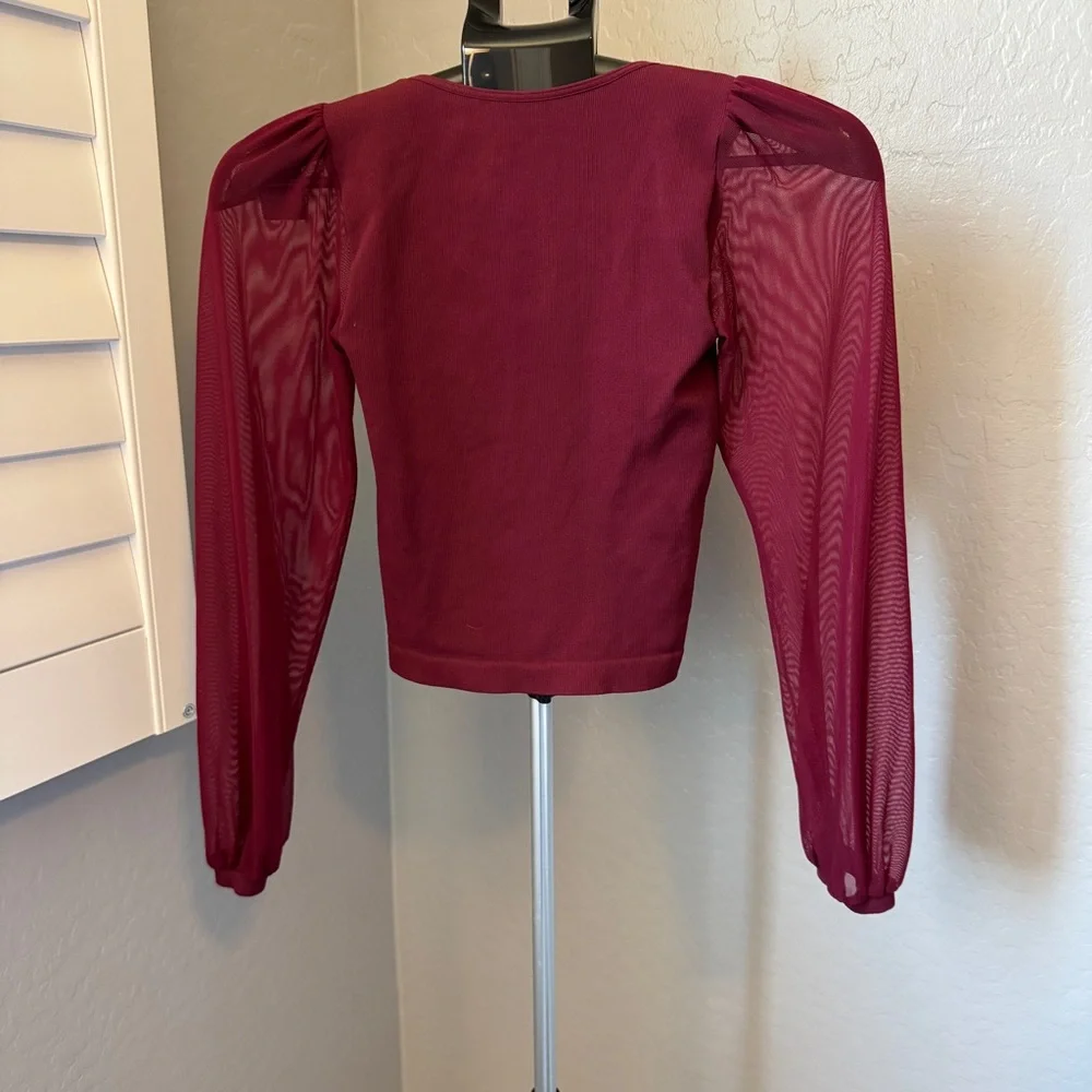 Free People Intimately Burgundy Mesh Sleeve Crop Top M/L - Picture 3 of 6